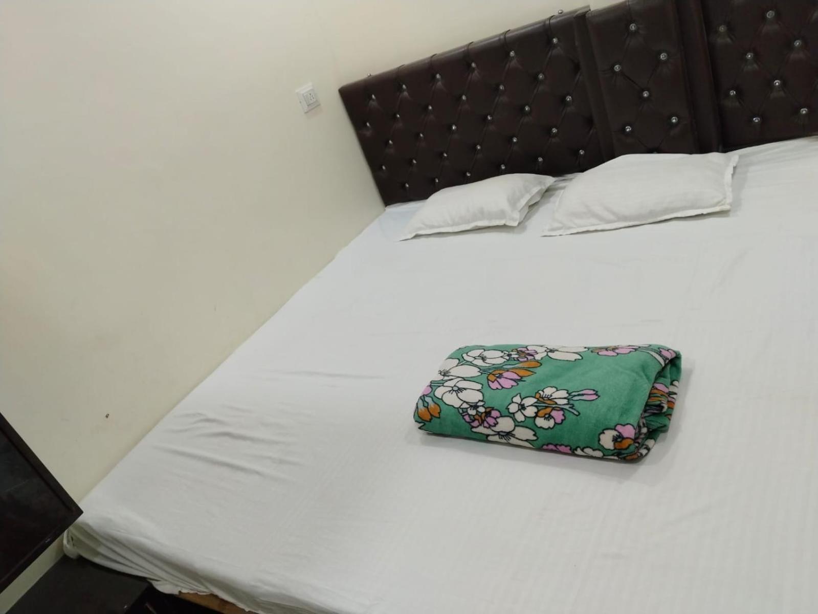 Jai Radhe Krishan Homestay * Varanasi